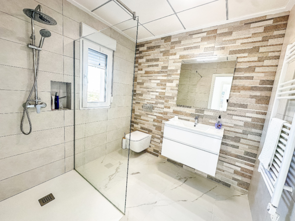 4-bedroom Detached Villa In Sax, Spain (180 M²)