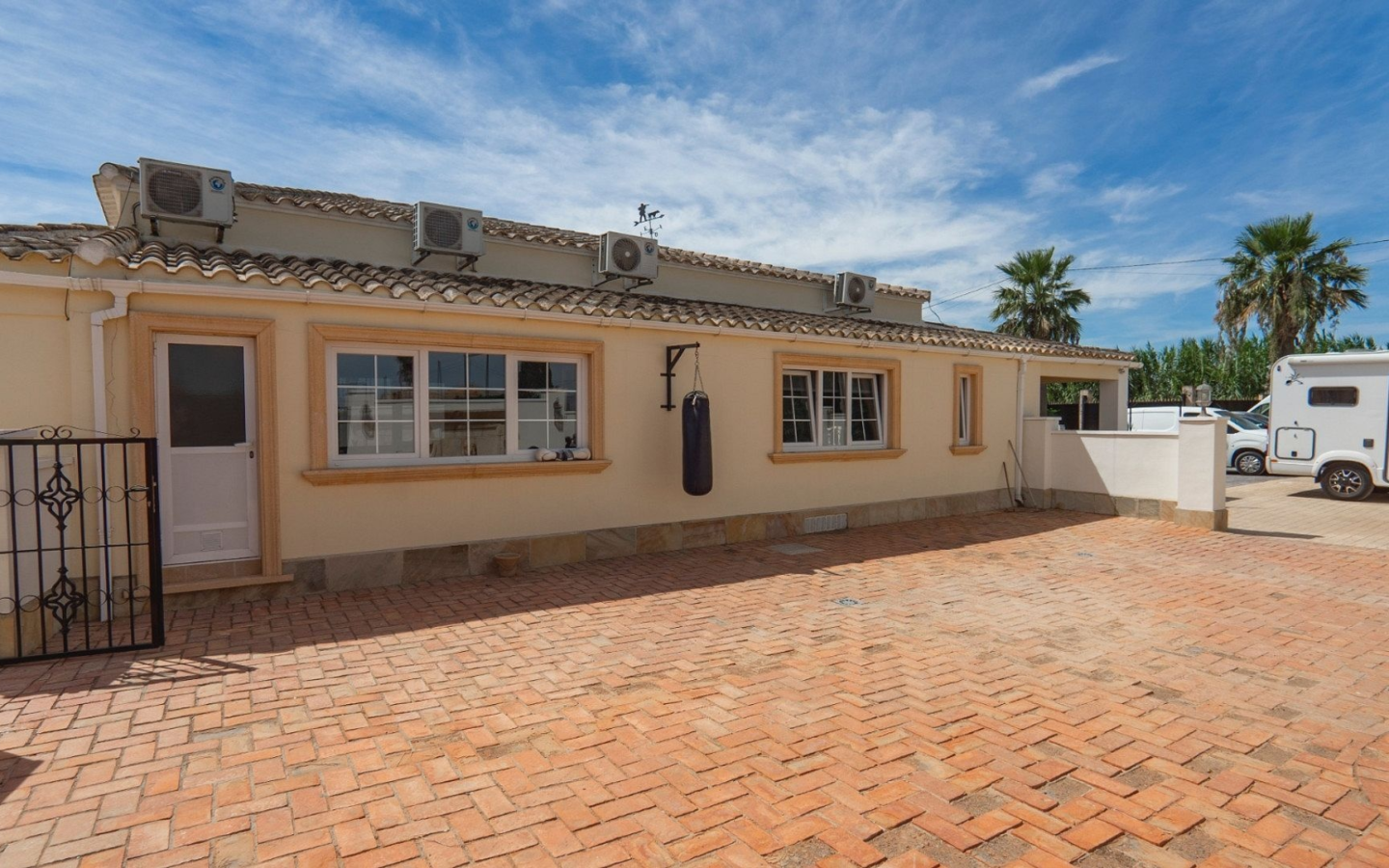 6-bedroom Detached Villa In Heredades, Spain (299 M²)