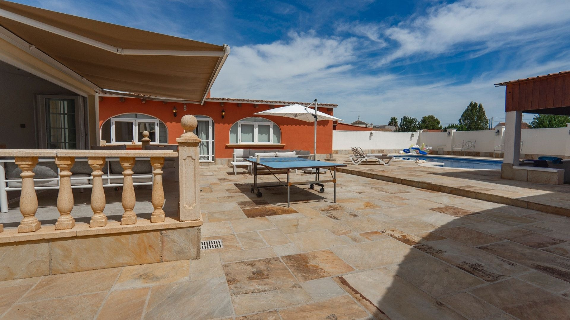 6-bedroom Detached Villa In Heredades, Spain (299 M²)