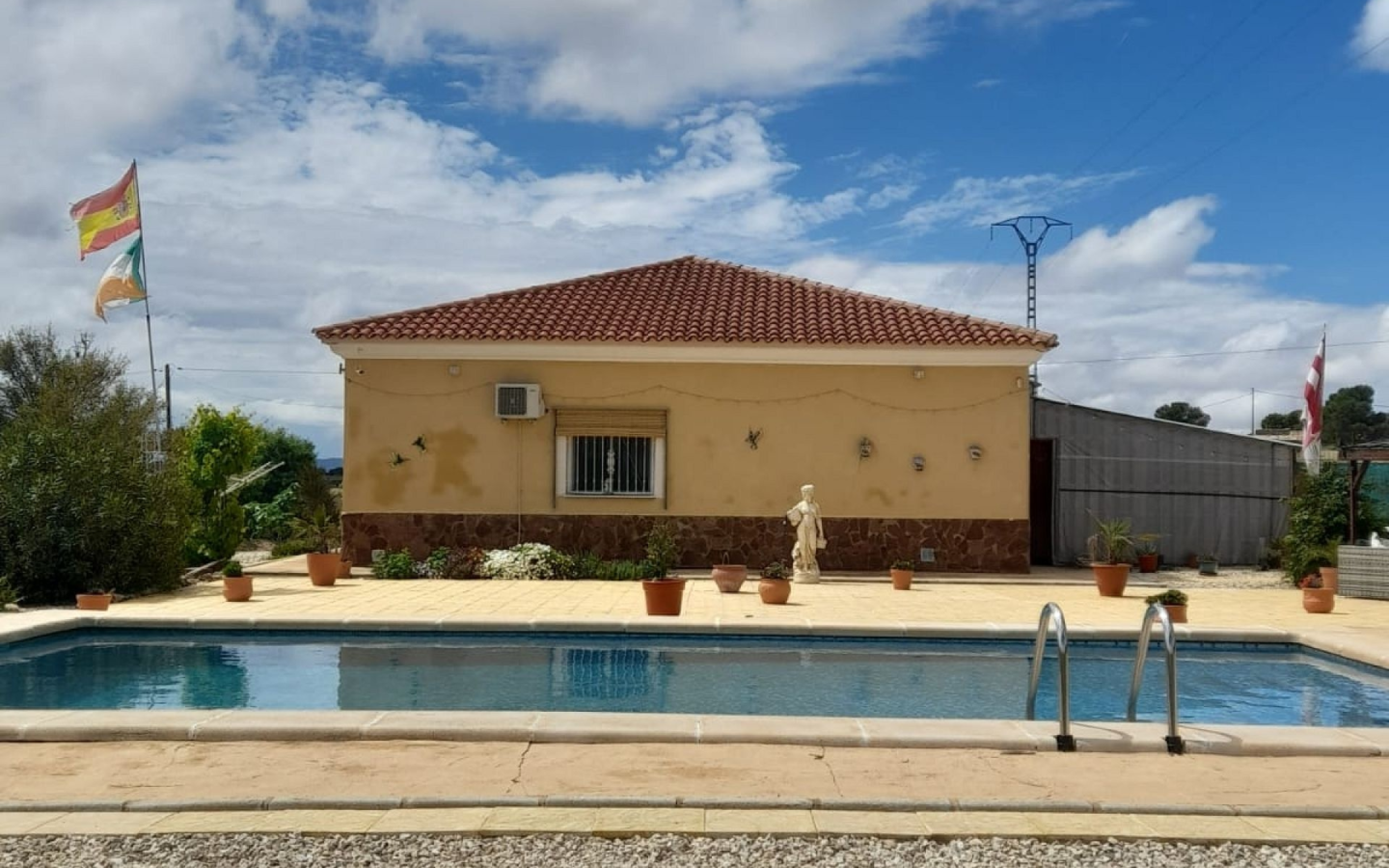 3-bedroom Detached Villa In Pinoso, Spain (160 M²)