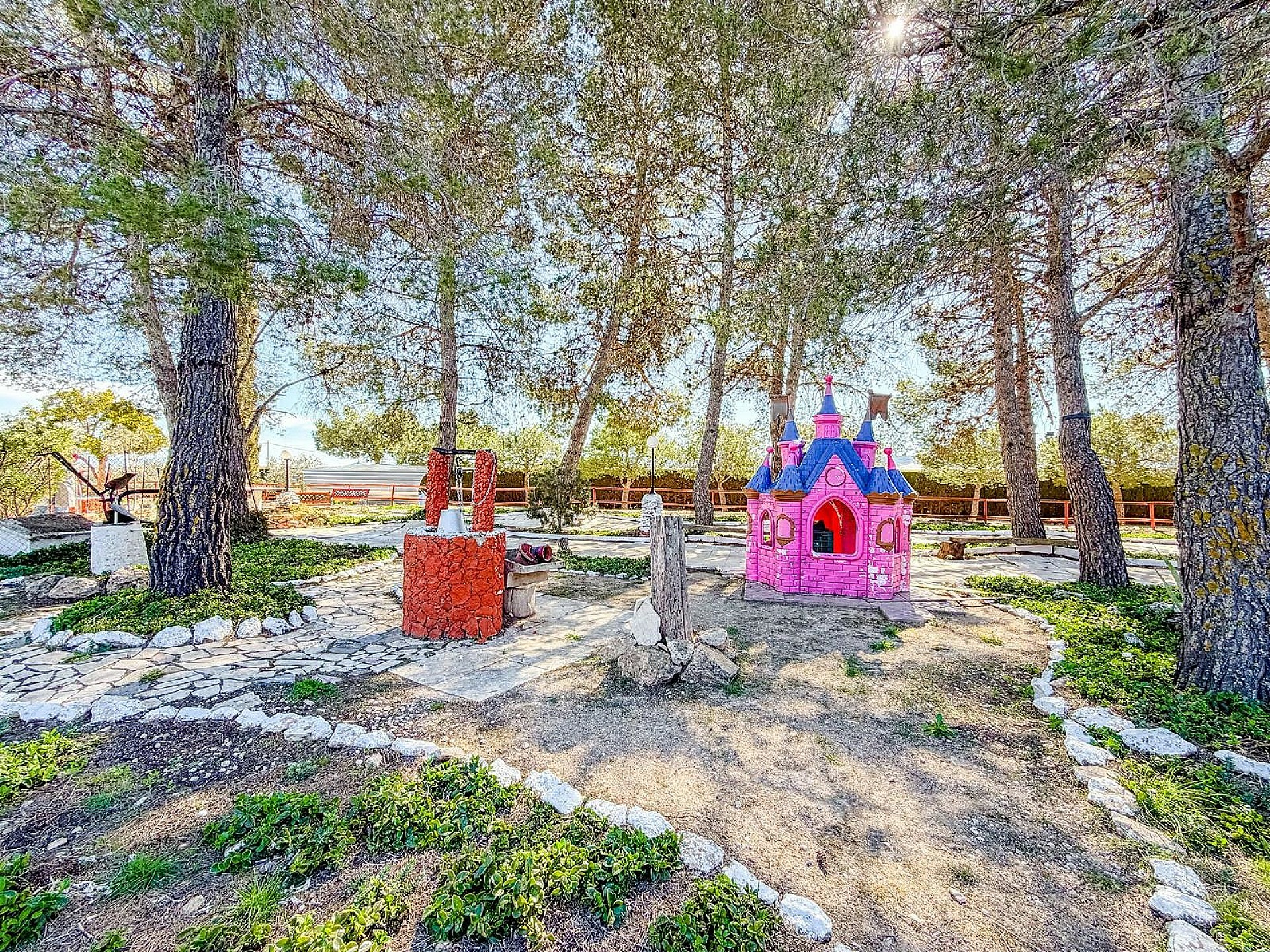 6-bedroom Country House In Pinoso, Spain (291 M²)