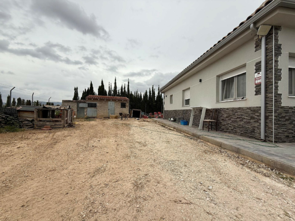 4-bedroom Detached Villa In Lel, Spain (160 M²)