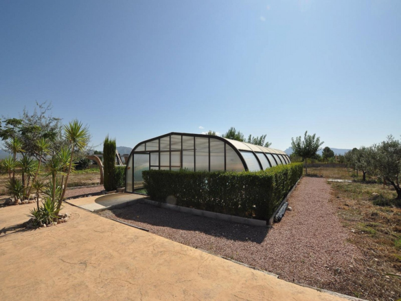 8-bedroom Detached Villa In Sax, Spain (325 M²)