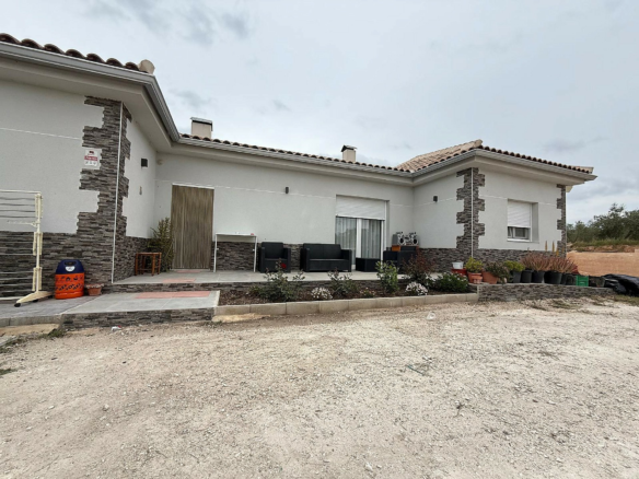 4-bedroom Detached Villa In Lel, Spain (160 M²)