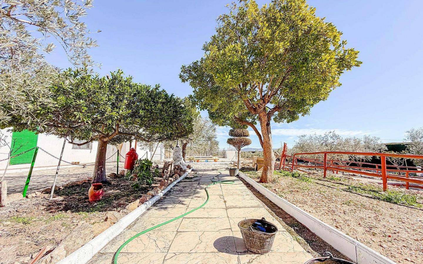 6-bedroom Country House In Pinoso, Spain (291 M²)