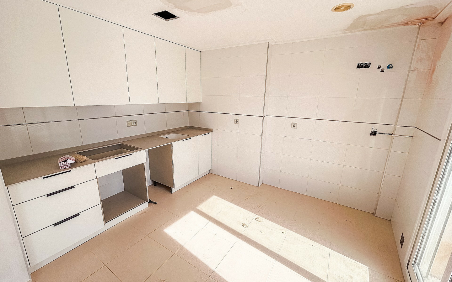 2-bedroom Apartment In Crevillente, Spain (70 M²)