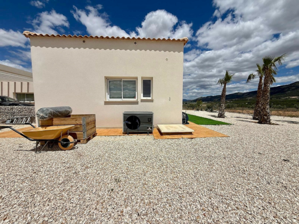 3-bedroom Detached Villa In Salinas, Spain (130 M²)