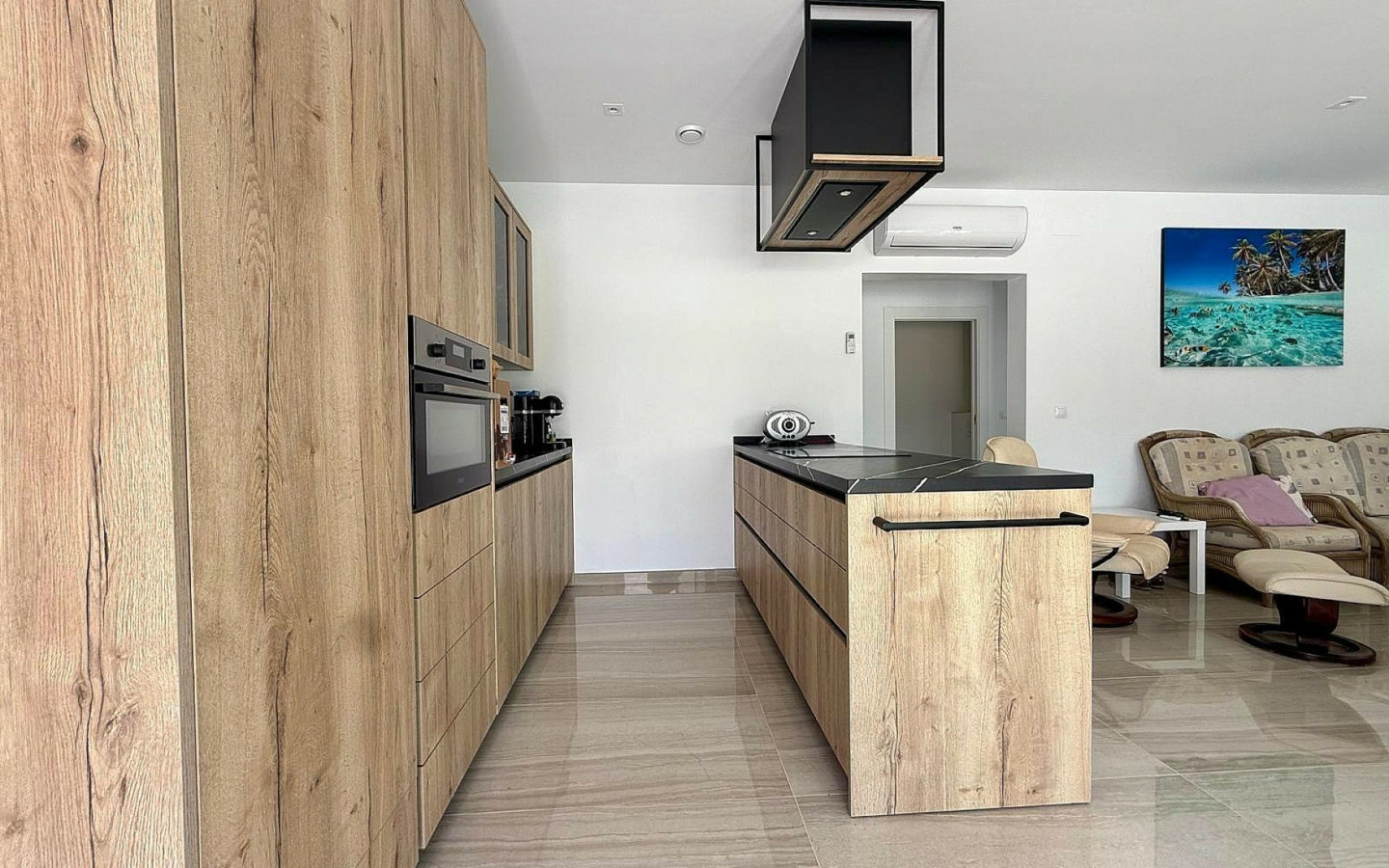 3-bedroom Detached Villa In Salinas, Spain (130 M²)