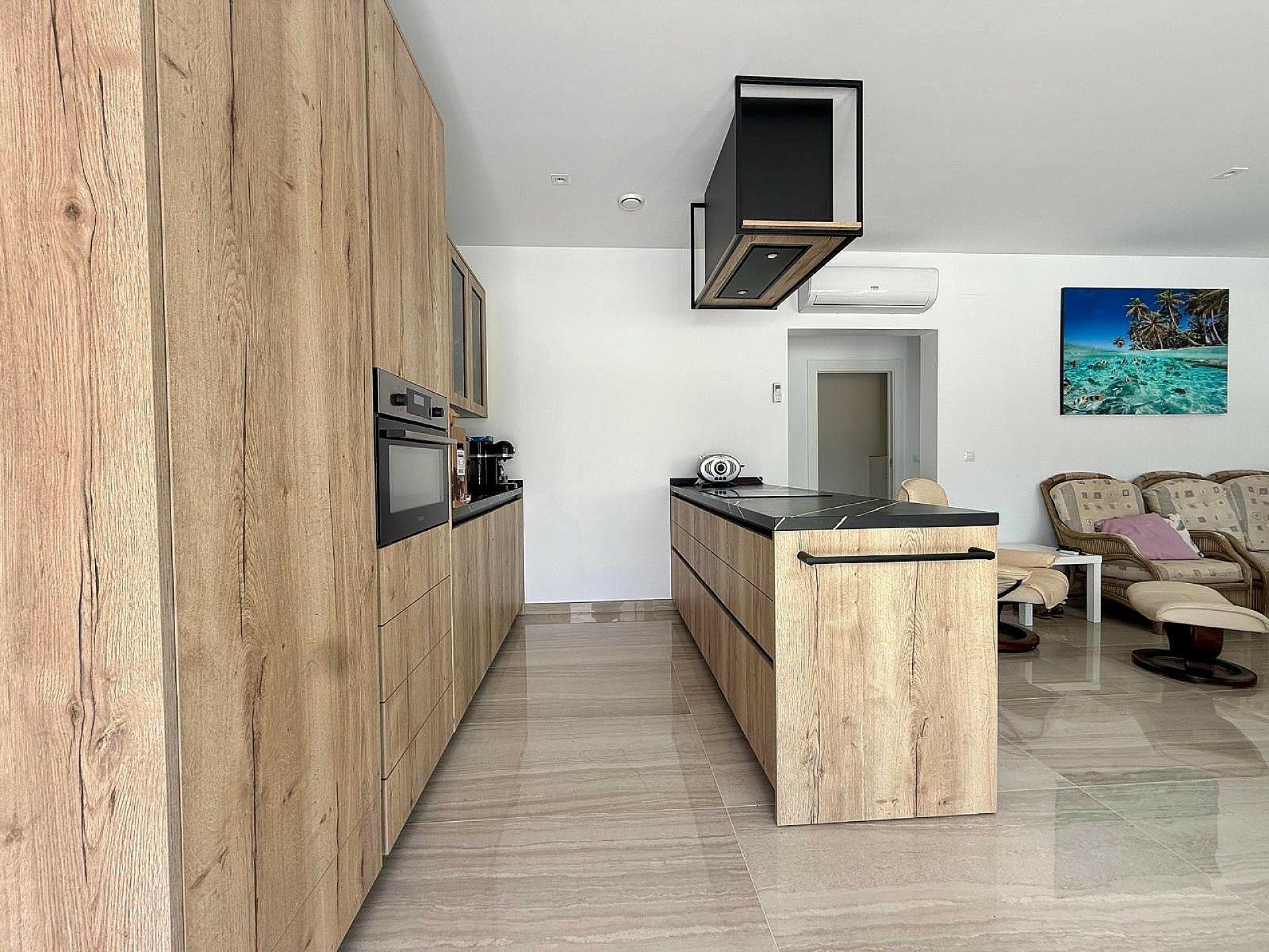 3-bedroom Detached Villa In Salinas, Spain (130 M²)