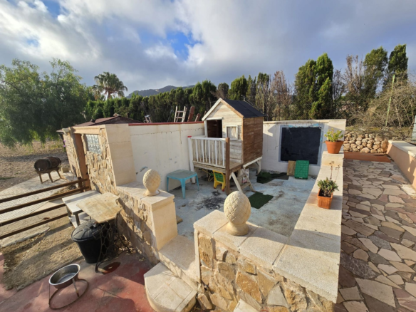 5-bedroom Detached Villa In Sax, Spain (203 M²)