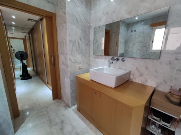 3-bedroom Penthouse In Elda, Spain (155 M²)