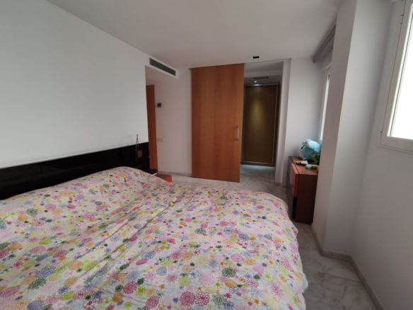 3-bedroom Penthouse In Elda, Spain (155 M²)