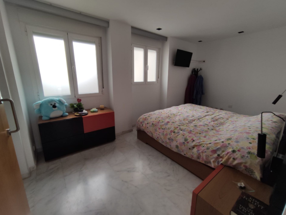 3-bedroom Penthouse In Elda, Spain (155 M²)