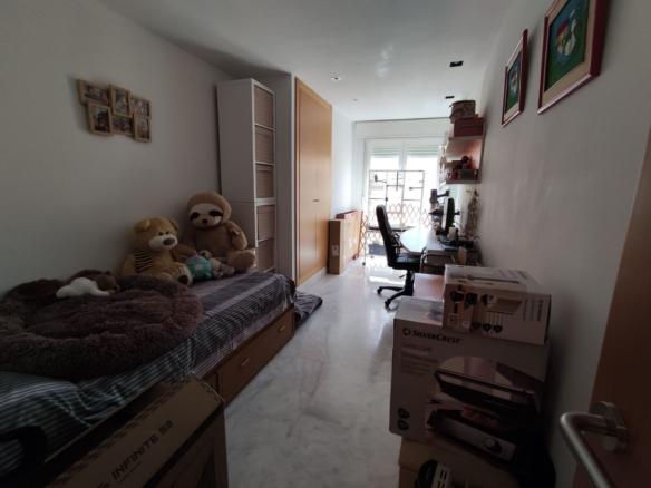 3-bedroom Penthouse In Elda, Spain (155 M²)