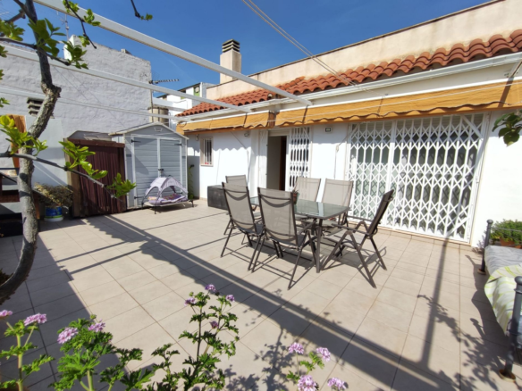 3-bedroom Penthouse In Elda, Spain (155 M²)