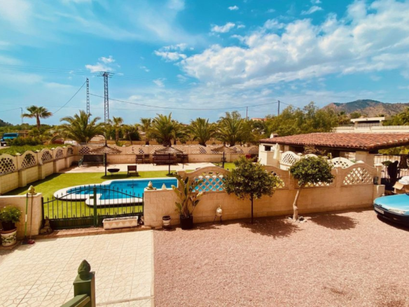4-bedroom Detached Villa In Macisvenda, Spain (305 M²)