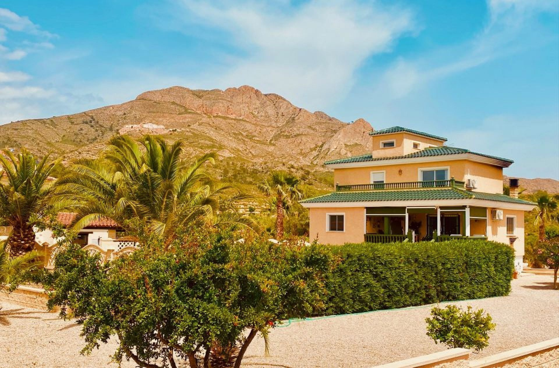 4-bedroom Detached Villa In Macisvenda, Spain (305 M²)