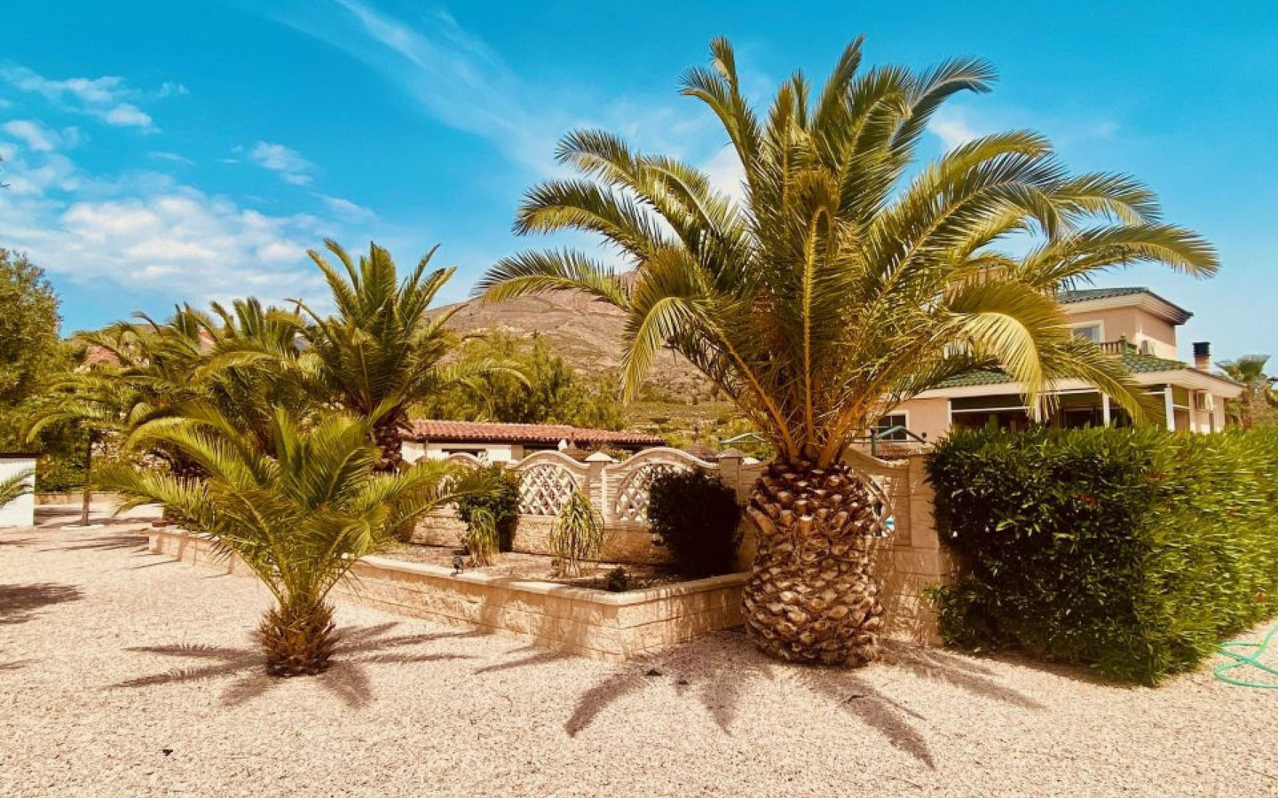 4-bedroom Detached Villa In Macisvenda, Spain (305 M²)
