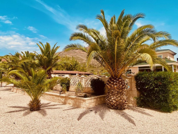 4-bedroom Detached Villa In Macisvenda, Spain (305 M²)