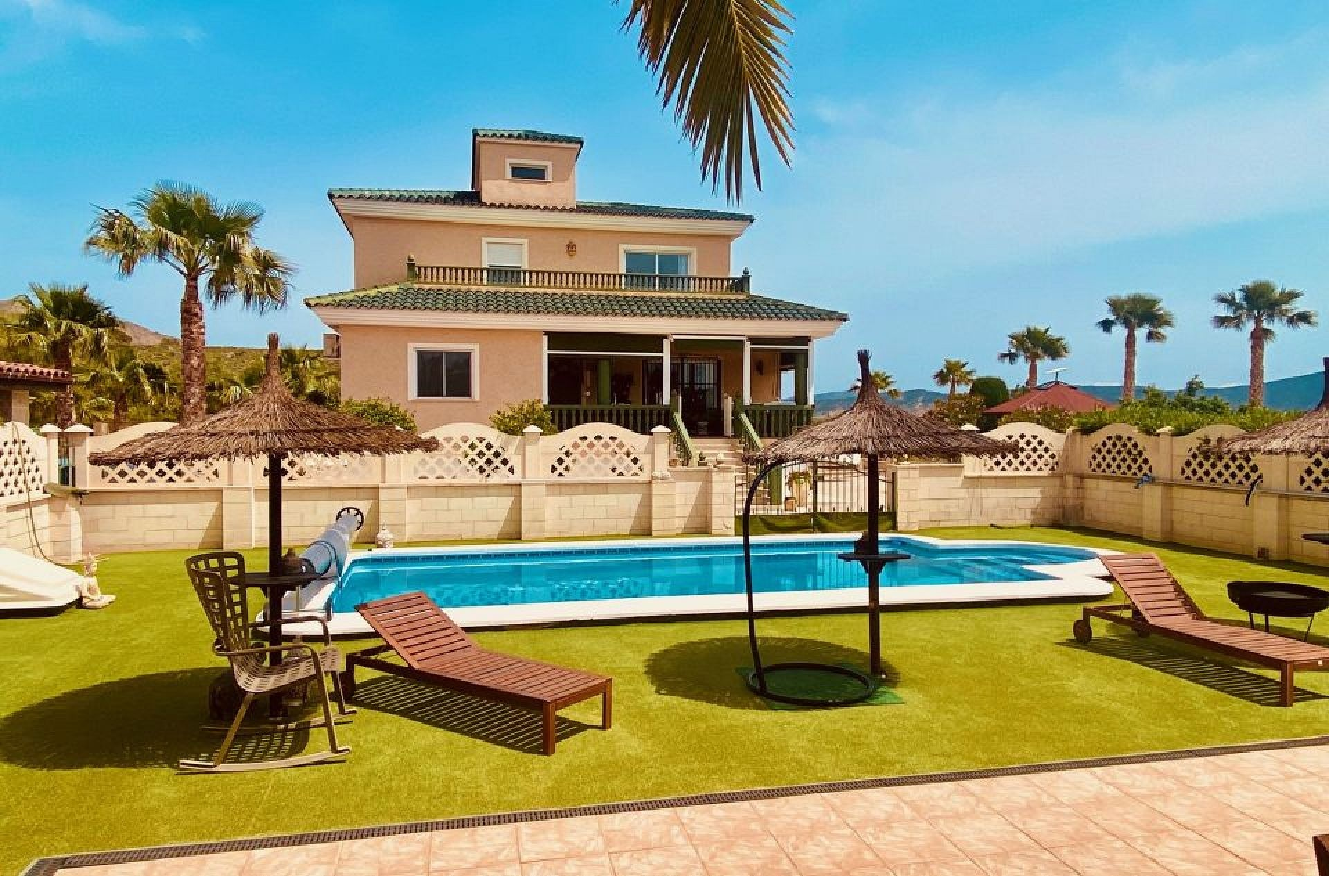 4-bedroom Detached Villa In Macisvenda, Spain (305 M²)