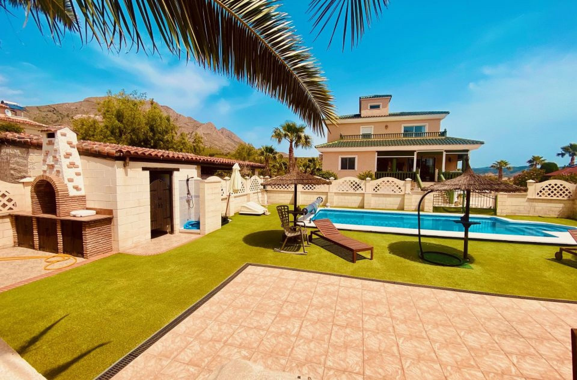4-bedroom Detached Villa In Macisvenda, Spain (305 M²)