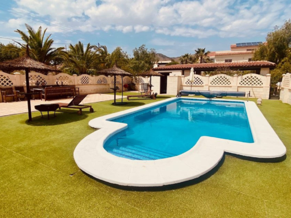 4-bedroom Detached Villa In Macisvenda, Spain (305 M²)