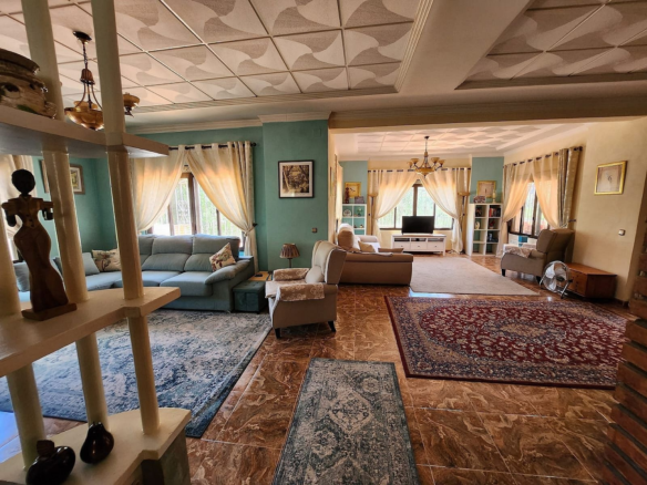 10-bedroom Country House In Jalance, Spain (811 M²)