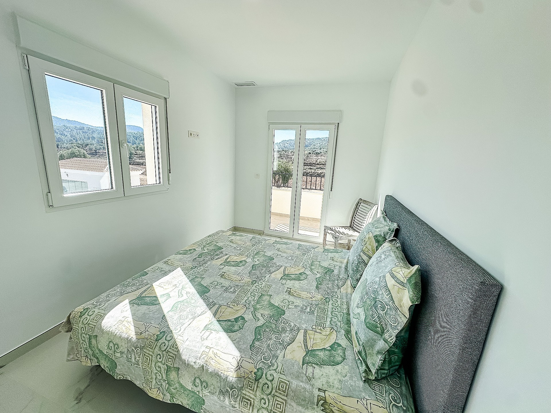 4-bedroom Detached Villa In Sax, Spain (180 M²)