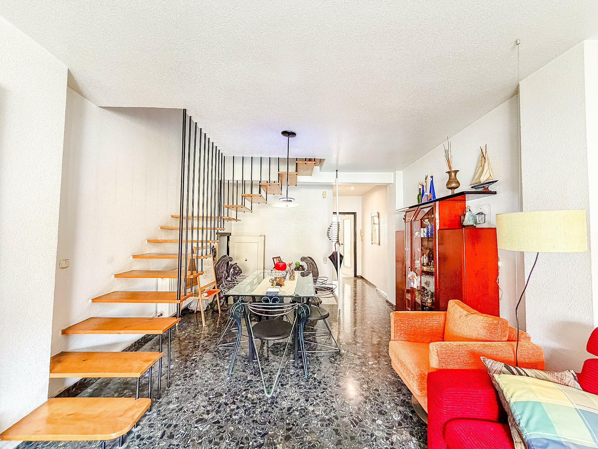 4-bedroom Townhouse In Yecla, Spain (200 M²)