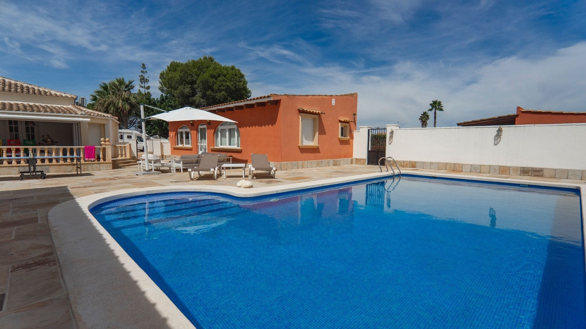 6-bedroom Detached Villa In Heredades, Spain (299 M²)