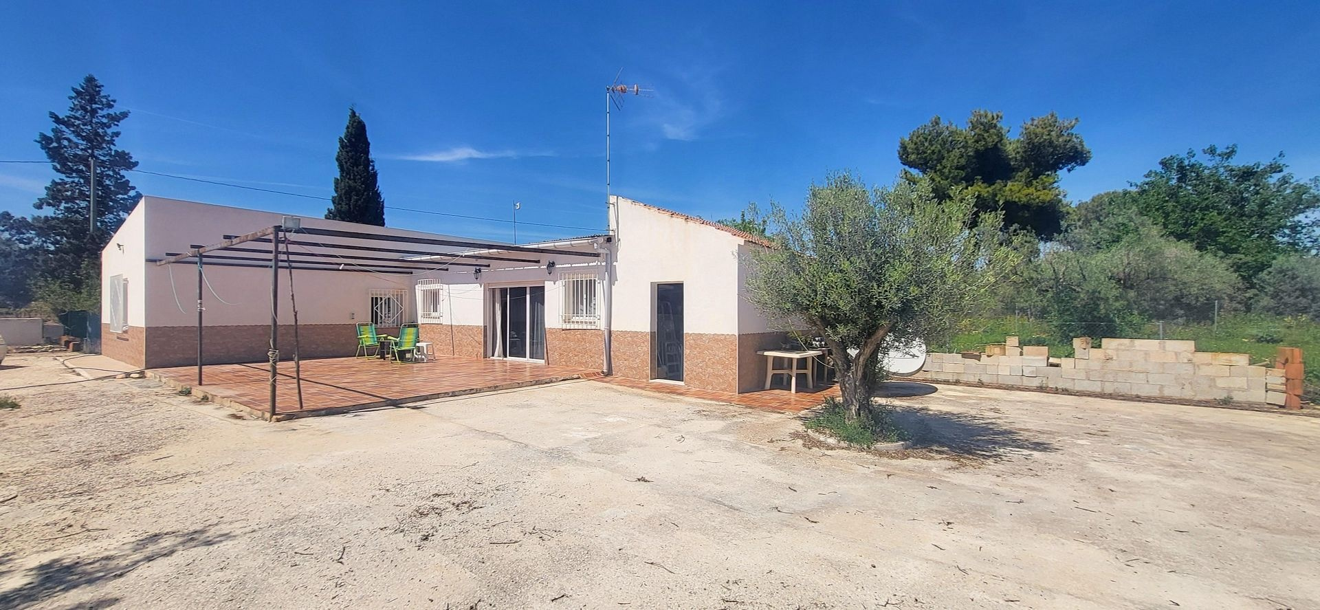 3-bedroom Detached Villa In La Romana, Spain (117 M²)