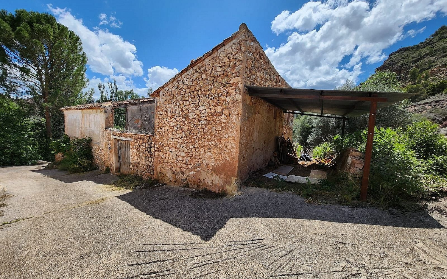10-bedroom Country House In Jalance, Spain (811 M²)