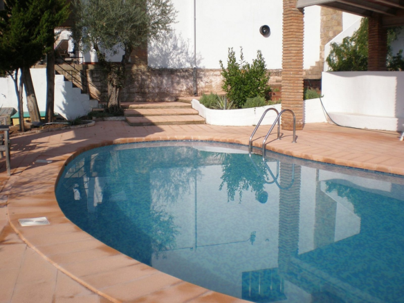 10-bedroom Country House In Jalance, Spain (811 M²)