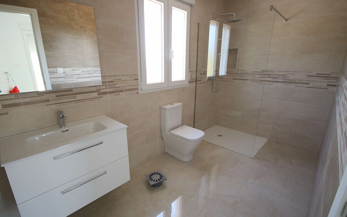 4-bedroom Detached Villa In Sax, Spain (220 M²)