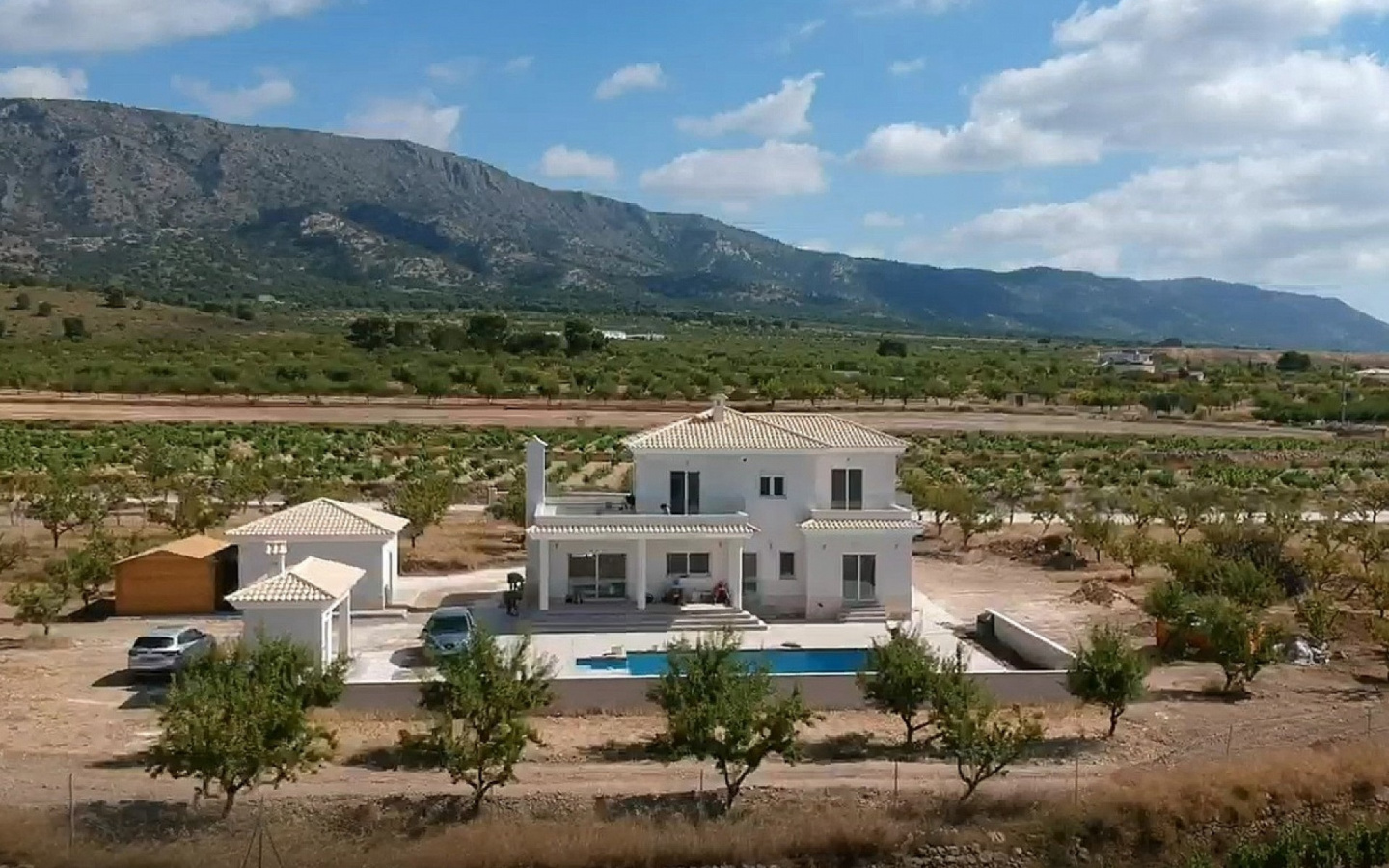 4-bedroom Detached Villa In Sax, Spain (220 M²)