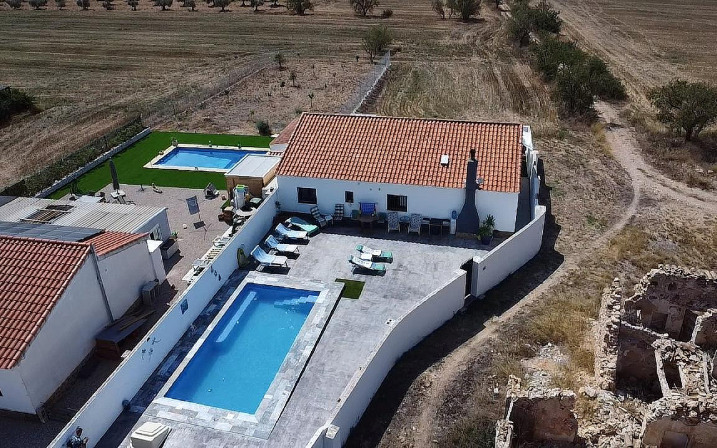 3-bedroom Detached Villa In Caudete, Spain (150 M²)