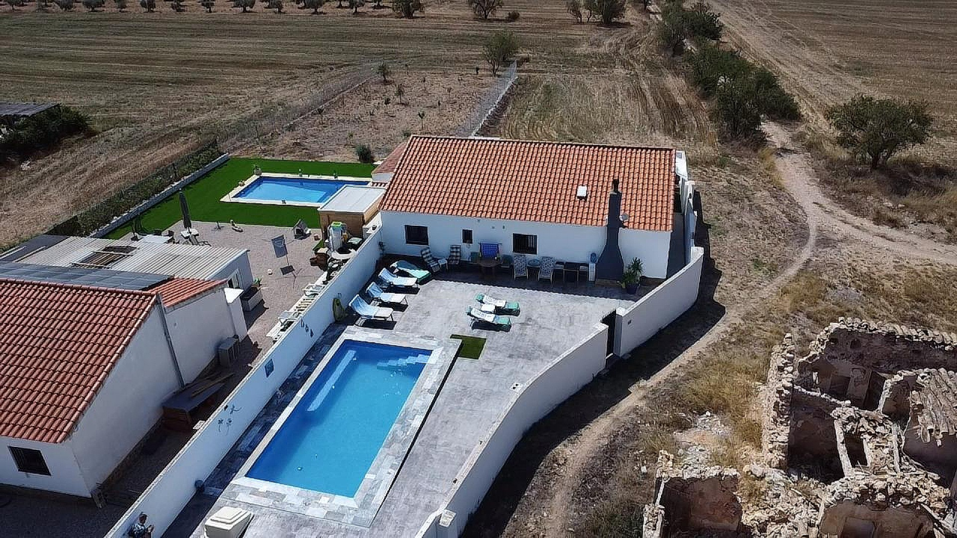 3-bedroom Detached Villa In Caudete, Spain (150 M²)