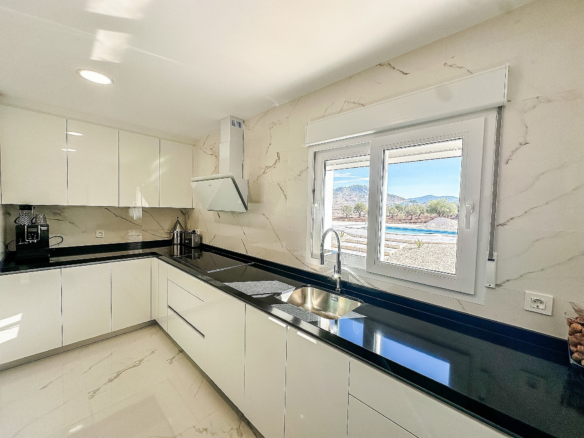 4-bedroom Detached Villa In Sax, Spain (180 M²)