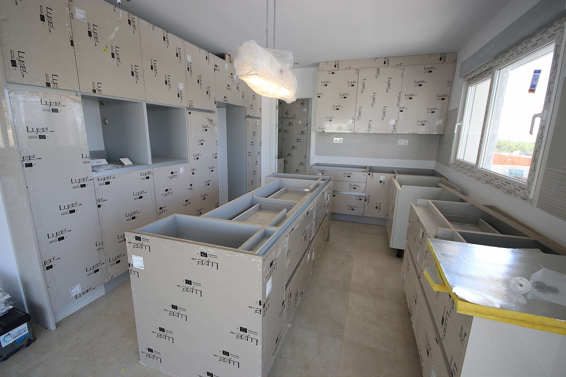 4-bedroom Detached Villa In Sax, Spain (220 M²)