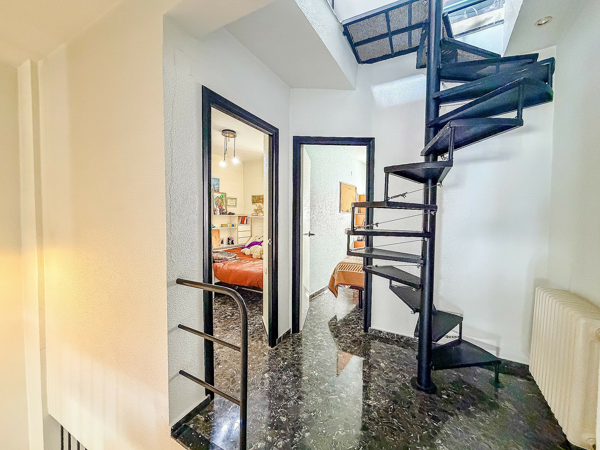 4-bedroom Townhouse In Yecla, Spain (200 M²)