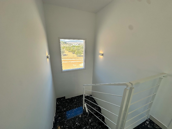 4-bedroom Detached Villa In Sax, Spain (180 M²)