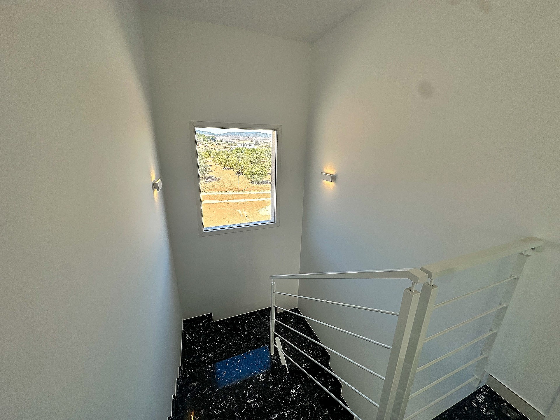 4-bedroom Detached Villa In Sax, Spain (180 M²)