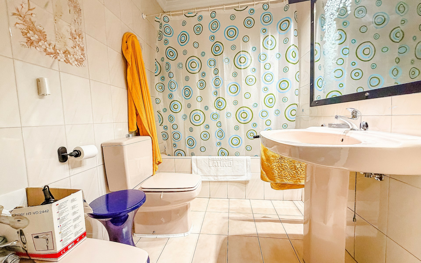 4-bedroom Townhouse In Yecla, Spain (200 M²)