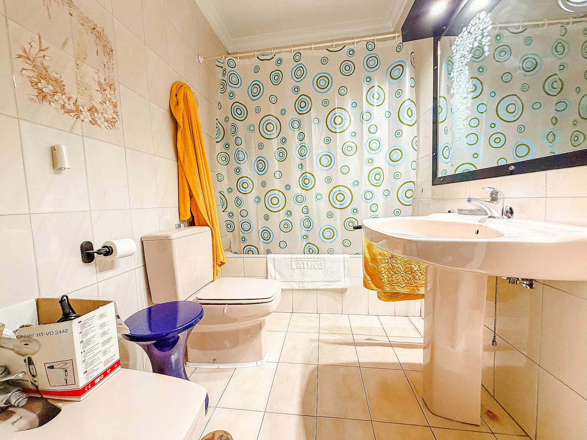 4-bedroom Townhouse In Yecla, Spain (200 M²)