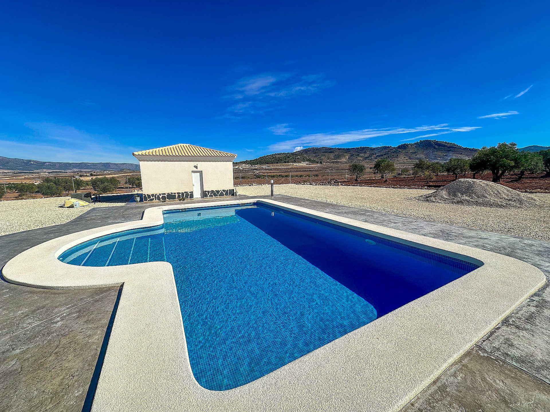 4-bedroom Detached Villa In Sax, Spain (180 M²)