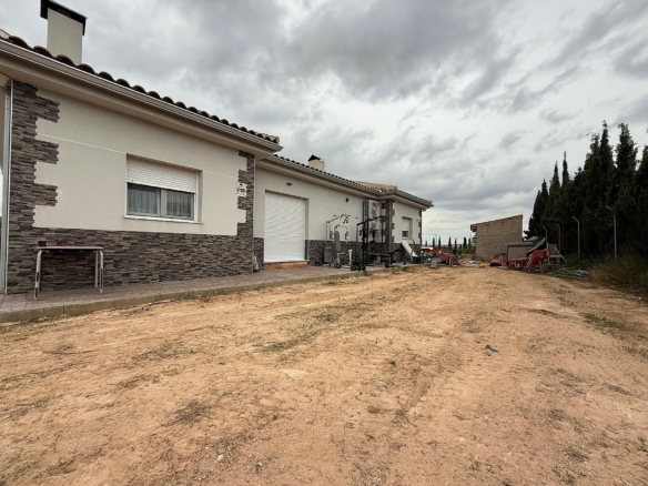 4-bedroom Detached Villa In Lel, Spain (160 M²)