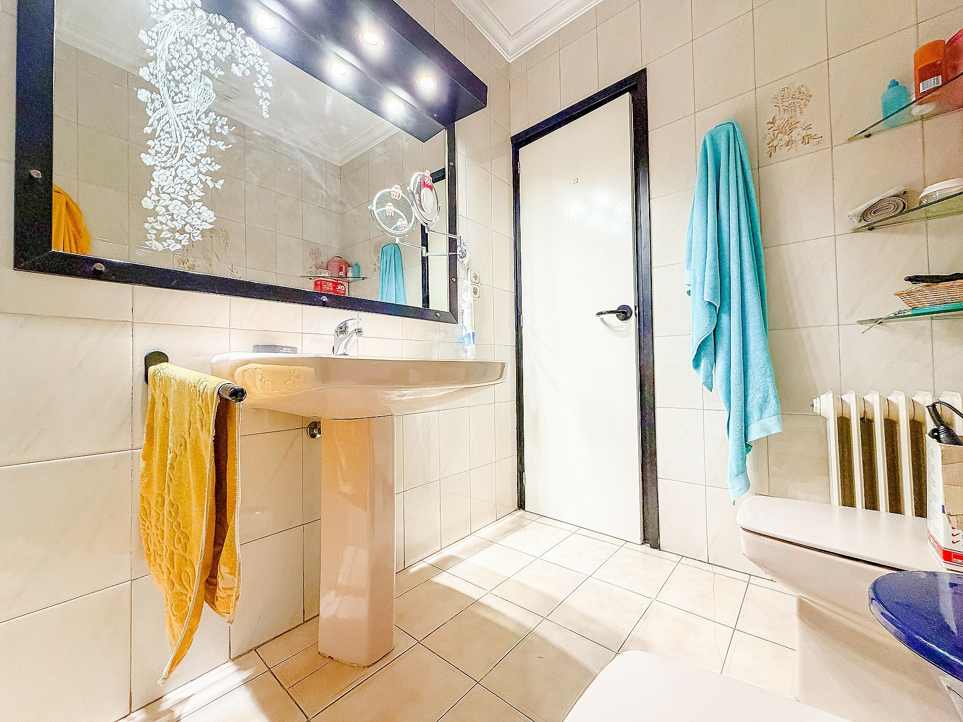 4-bedroom Townhouse In Yecla, Spain (200 M²)