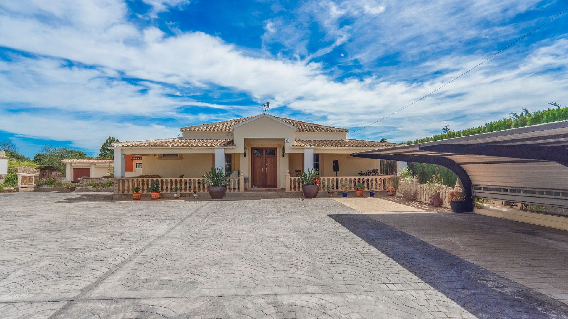 6-bedroom Detached Villa In Heredades, Spain (299 M²)