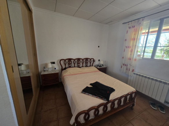 8-bedroom Detached Villa In Sax, Spain (325 M²)