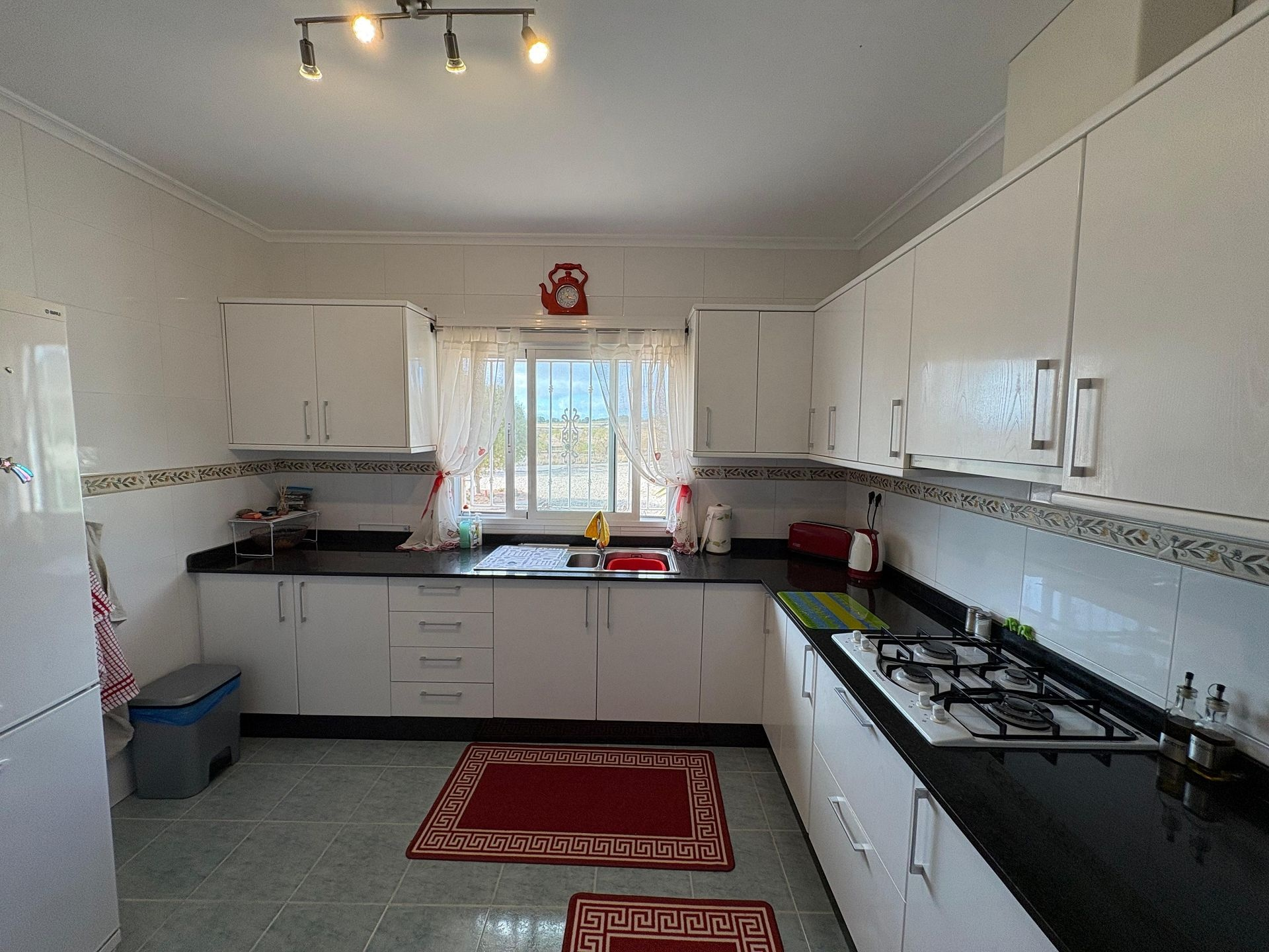 3-bedroom Detached Villa In Pinoso, Spain (160 M²)